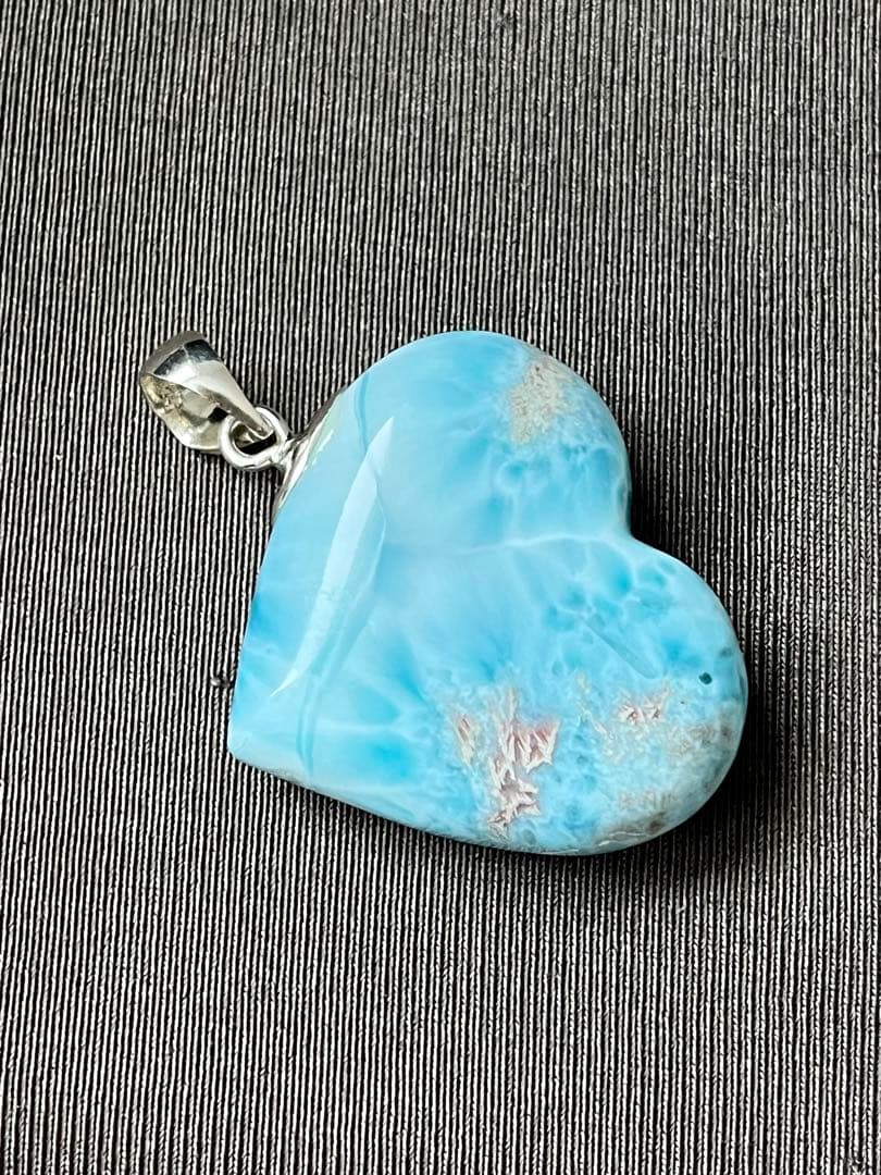 天然石☆高品質！ラリマー横向きハート型ペンダントップ☆両面模様が美しい！