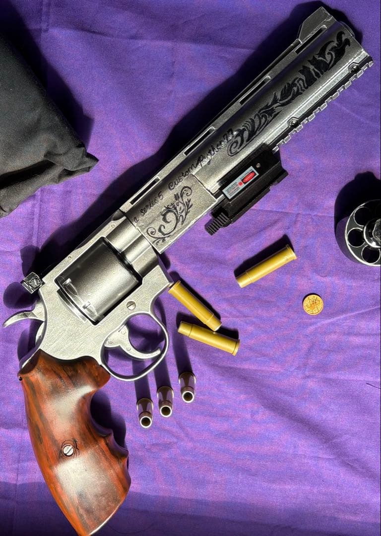 クラウンモデル パイソンハンターカスタムエアリボルバー （レーザーサイト付き）