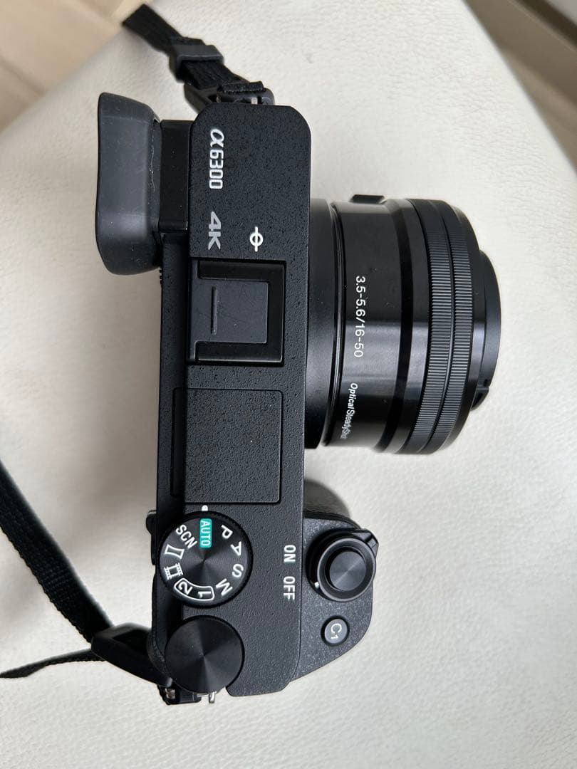 ソニー α6300 一眼レフ フルセット ほぼ新品シャッター数2000