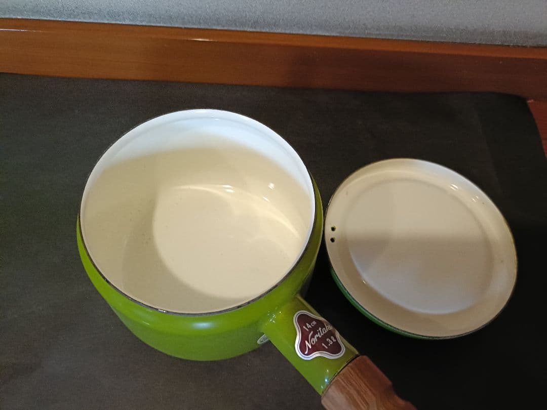 未使用　レトロ　ノリタケ ホーロー片手鍋 14cm グリーン　琺瑯