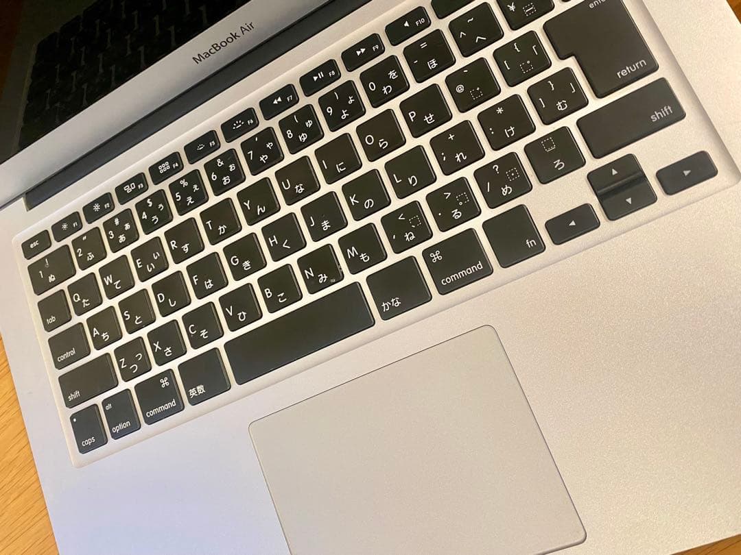 MacBook Air (13インチ, Early 2014)初期化済／充電器付