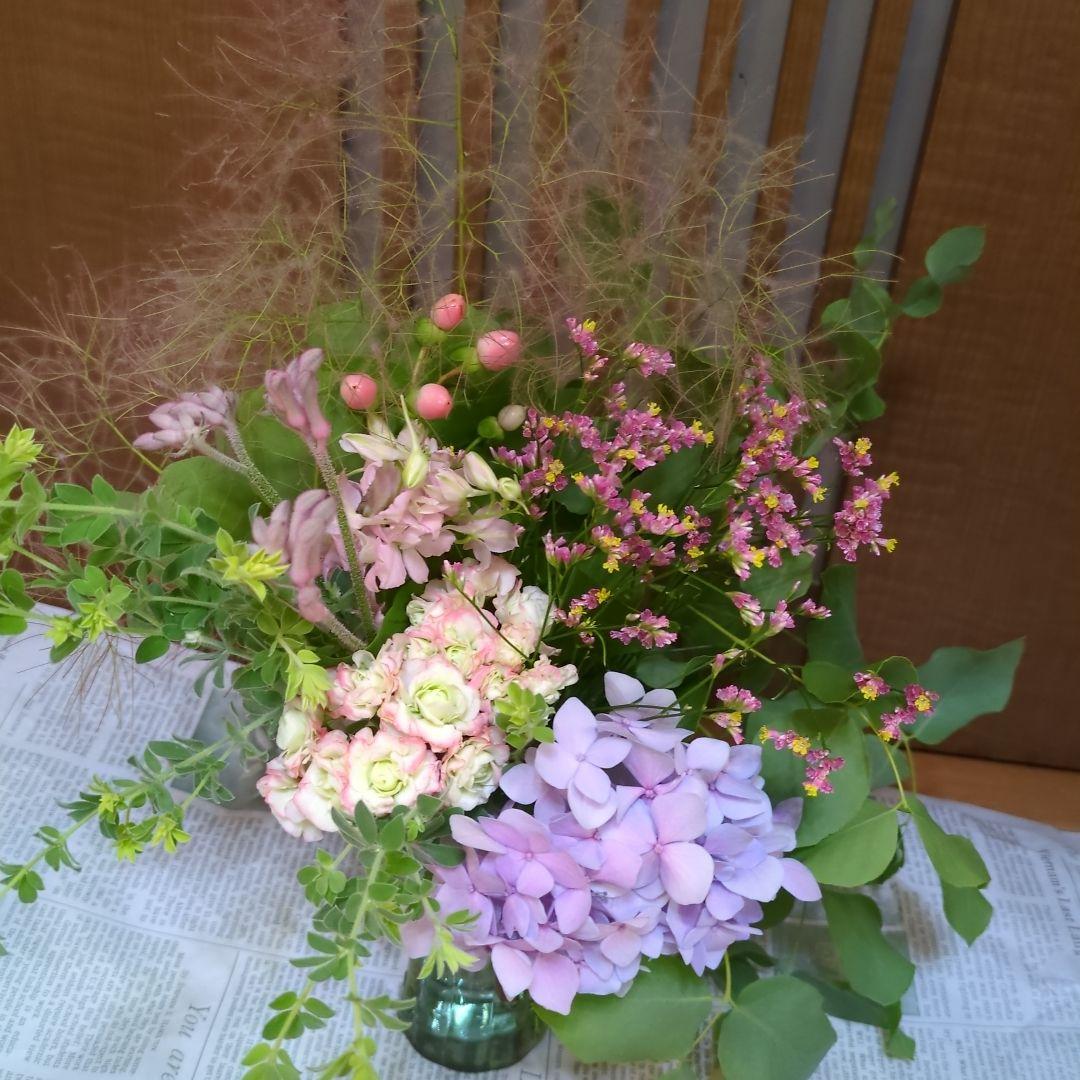 紫陽花とスモークツリー、ユーカリのブーケ　切花