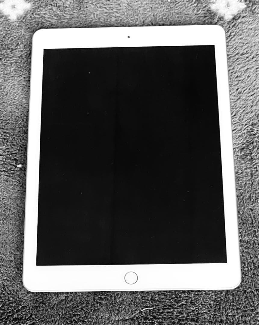 Apple iPad (第5世代) 128GB ゴールド
