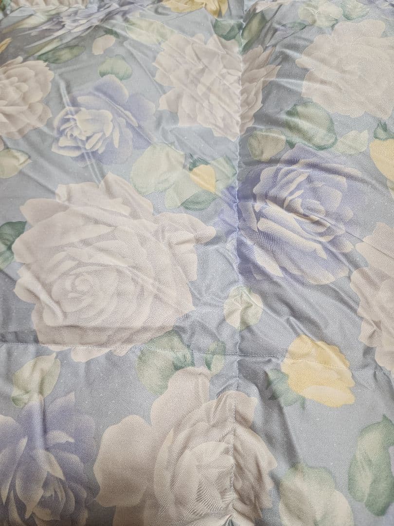 薔薇の羽毛布団