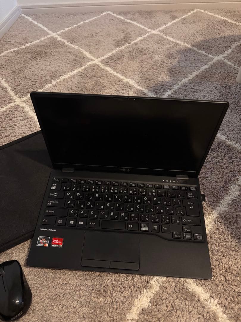 【最終値下げ】Fujitsu LIFEBOOK FMVU335BY