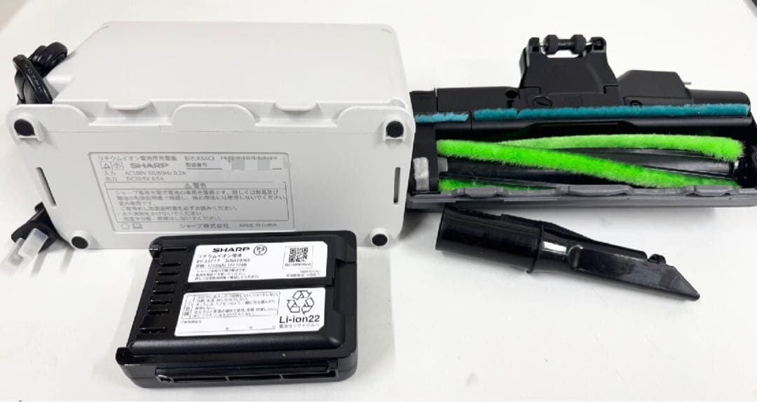 未使用品　シャープ ラクティブエア コードレス掃除機 SHARP EC-FR10