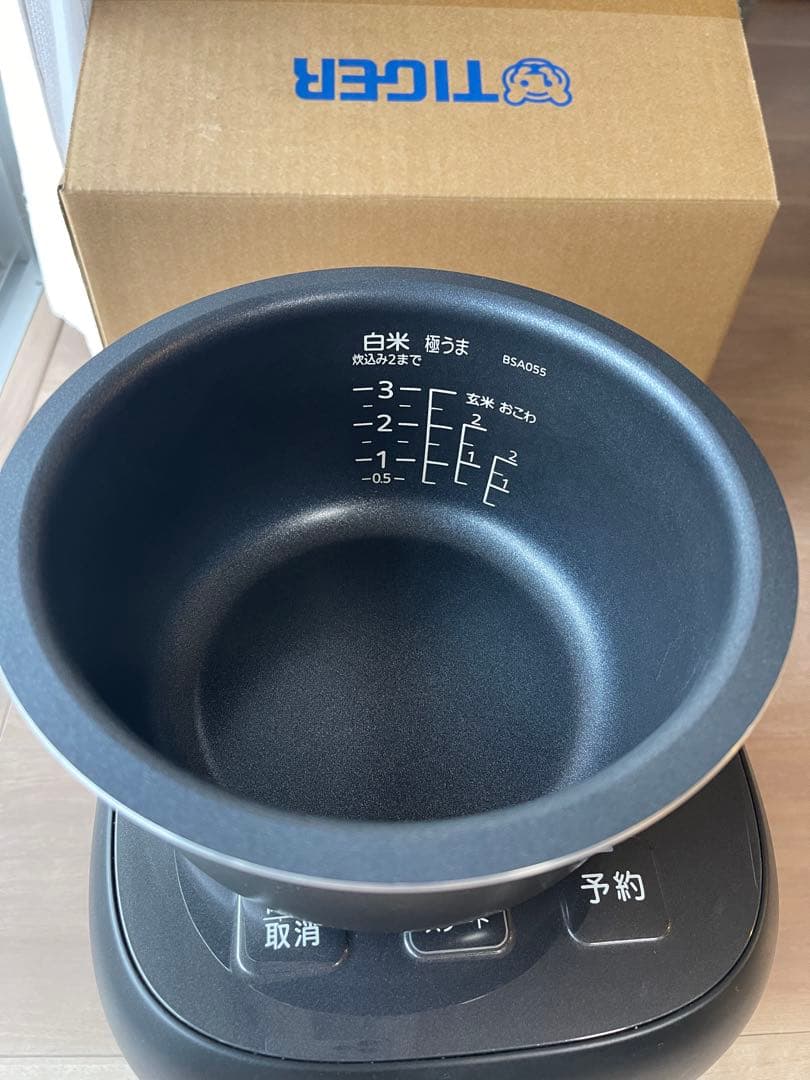TIGER 炊飯器 JBS-A055 黒 タイガー 2024年製
