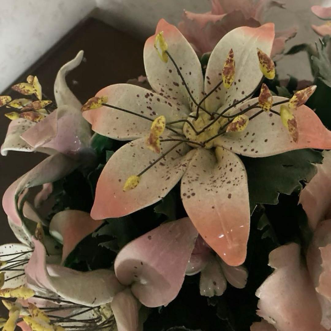 陶器製　インテリア　カラフルな花置物