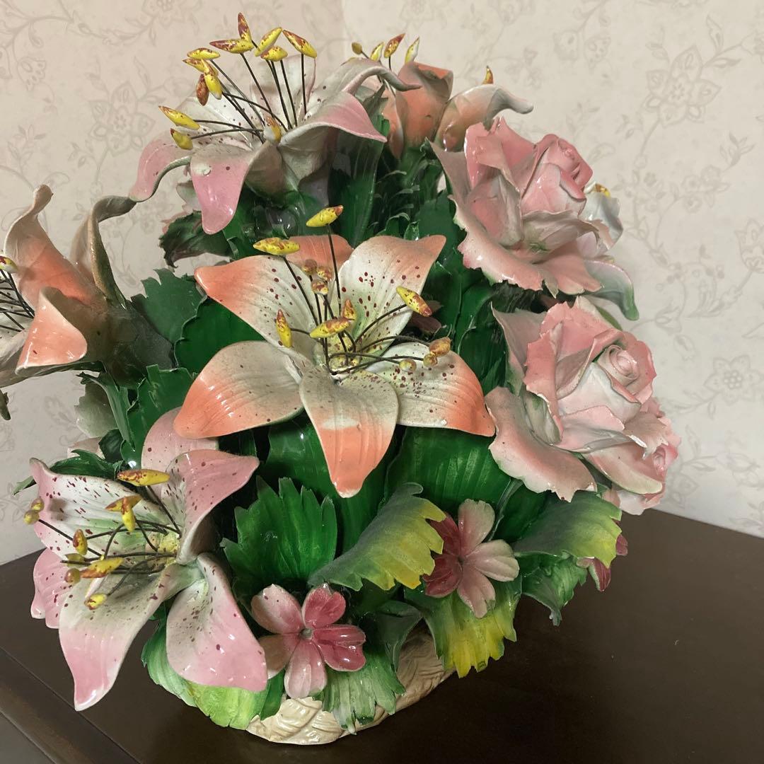 陶器製　インテリア　カラフルな花置物