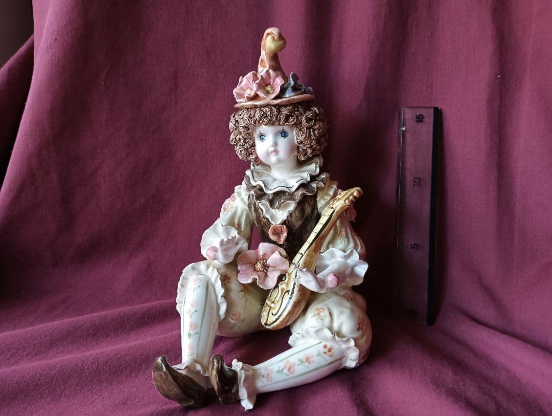 ハンドメイドの陶器人形　輸出用Ｓchmid 　 約30cm