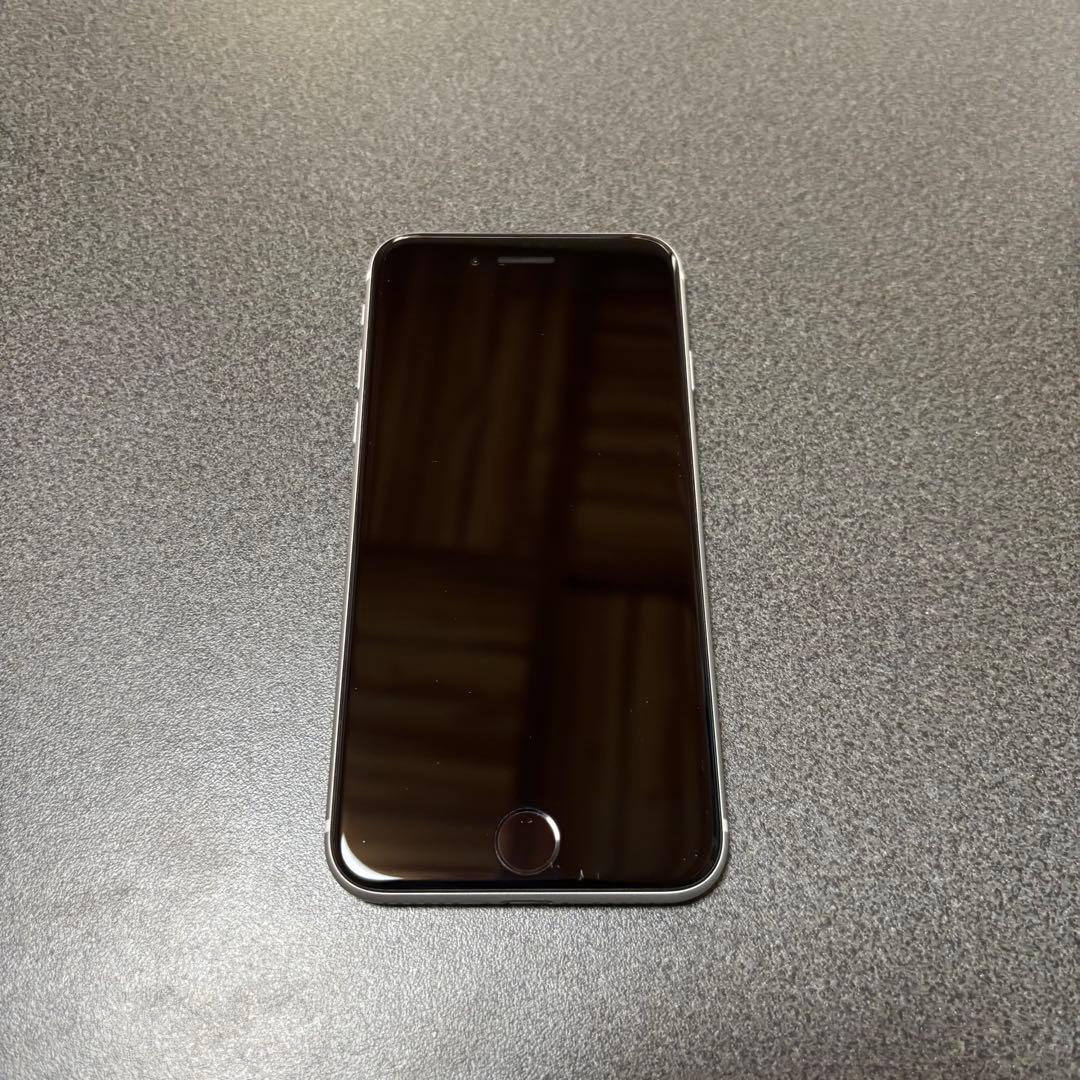 Apple iPhone SE2 128GB ホワイト 本体のみ KDDI