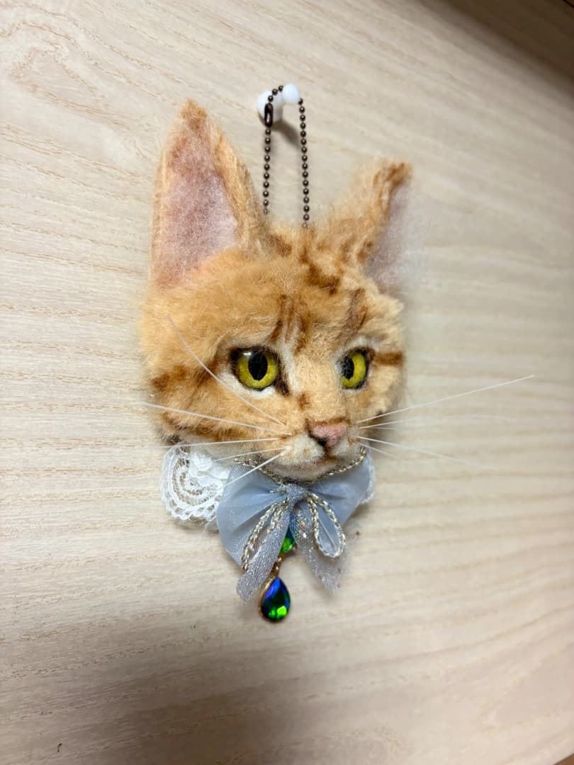 羊毛フェルト３匹の宝石猫キーホルダー【ハンドメイド