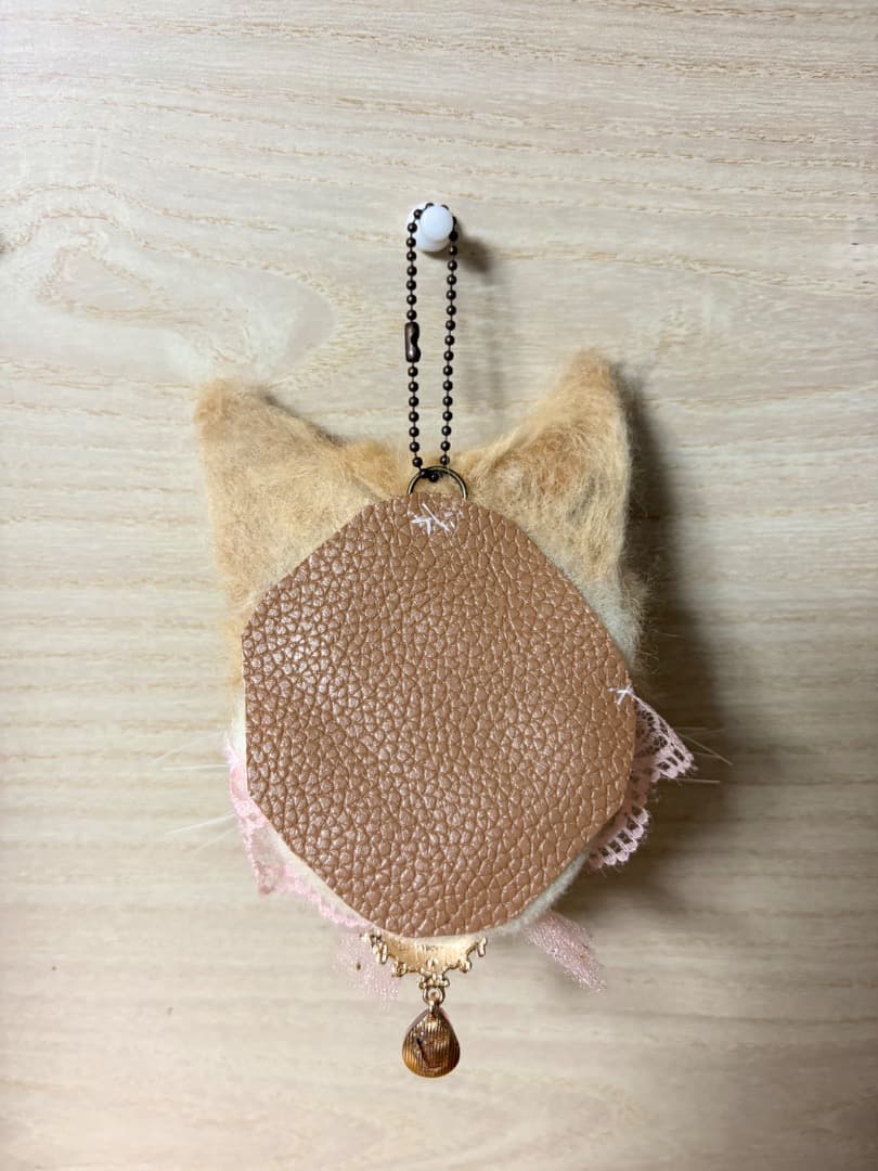 羊毛フェルト３匹の宝石猫キーホルダー【ハンドメイド