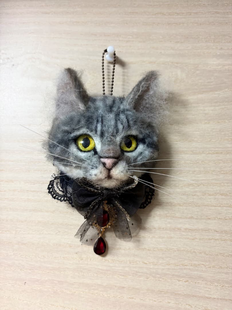 羊毛フェルト３匹の宝石猫キーホルダー【ハンドメイド
