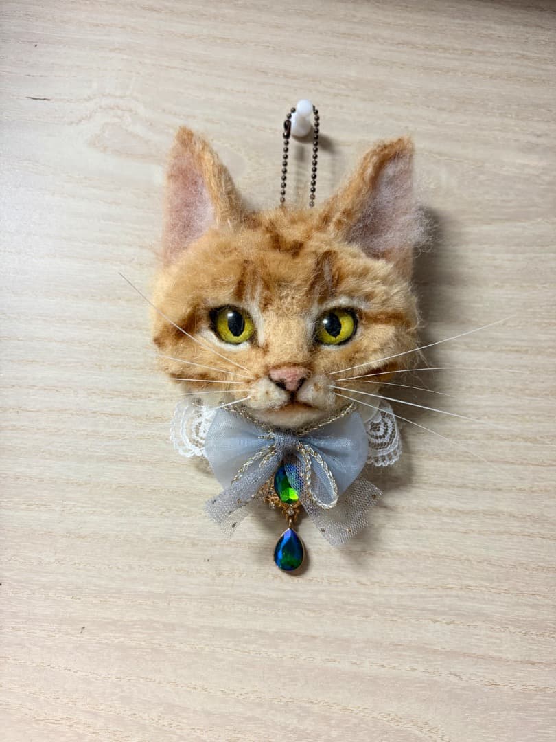 羊毛フェルト３匹の宝石猫キーホルダー【ハンドメイド