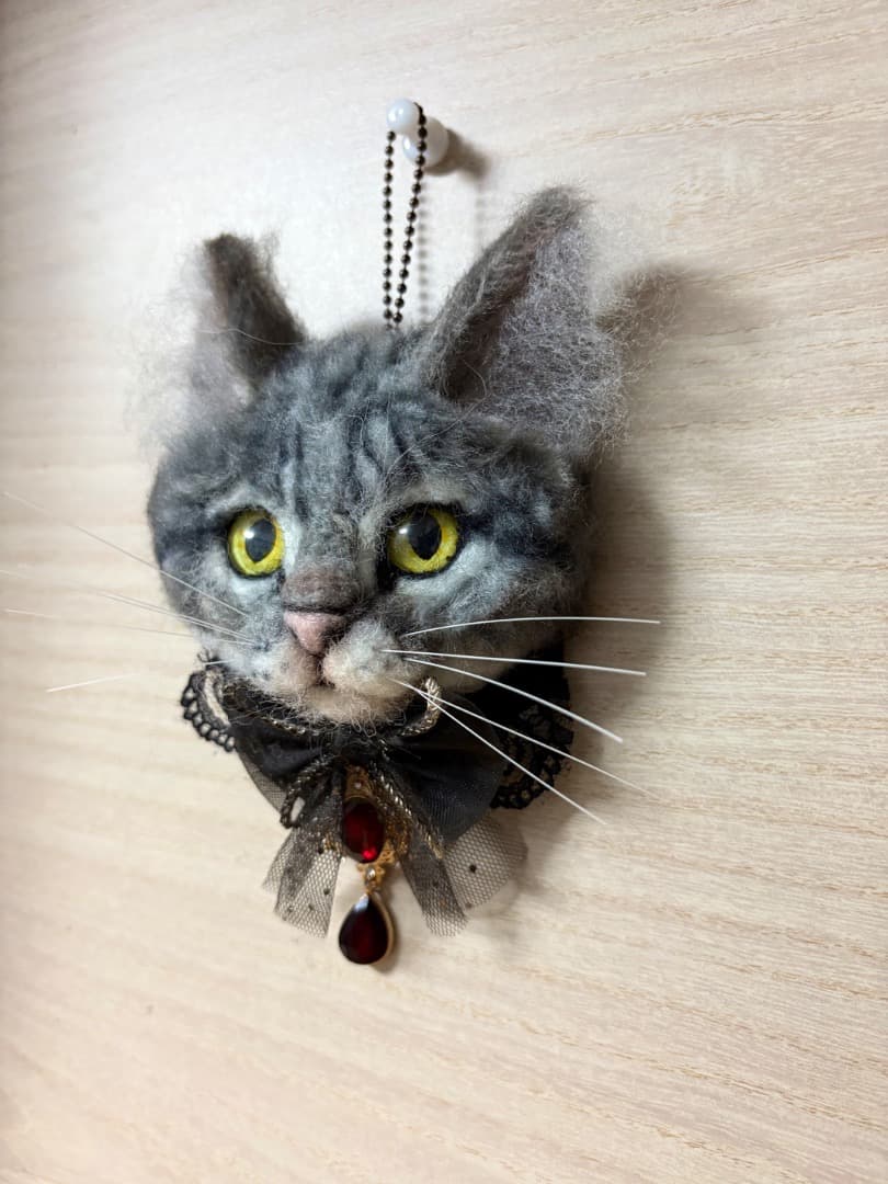 羊毛フェルト３匹の宝石猫キーホルダー【ハンドメイド