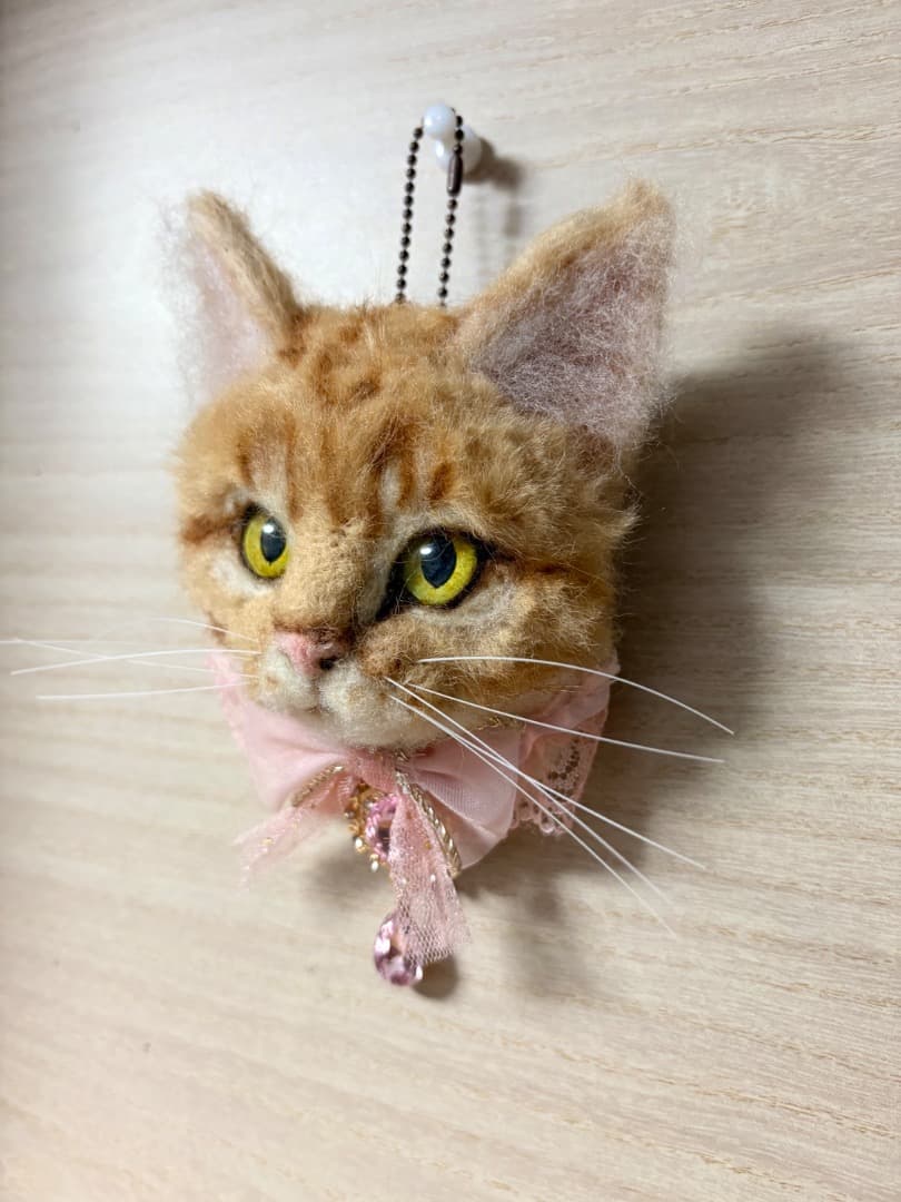 羊毛フェルト３匹の宝石猫キーホルダー【ハンドメイド