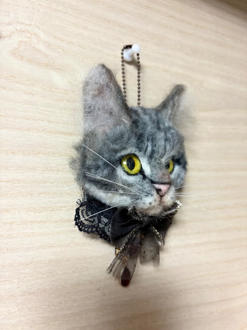 羊毛フェルト３匹の宝石猫キーホルダー【ハンドメイド