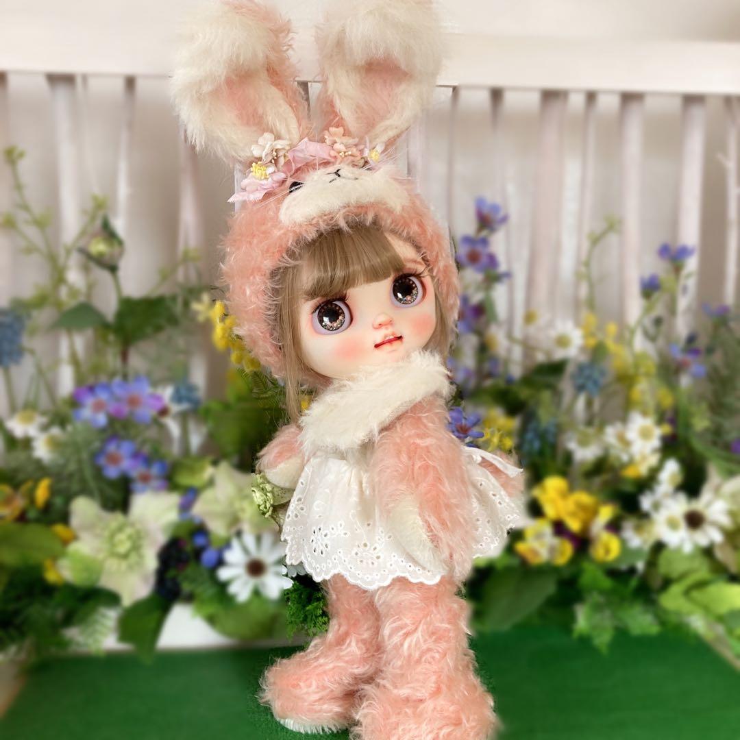 ブライスアウトフィット　着ぐるみうさちゃん（カーリーピンク）