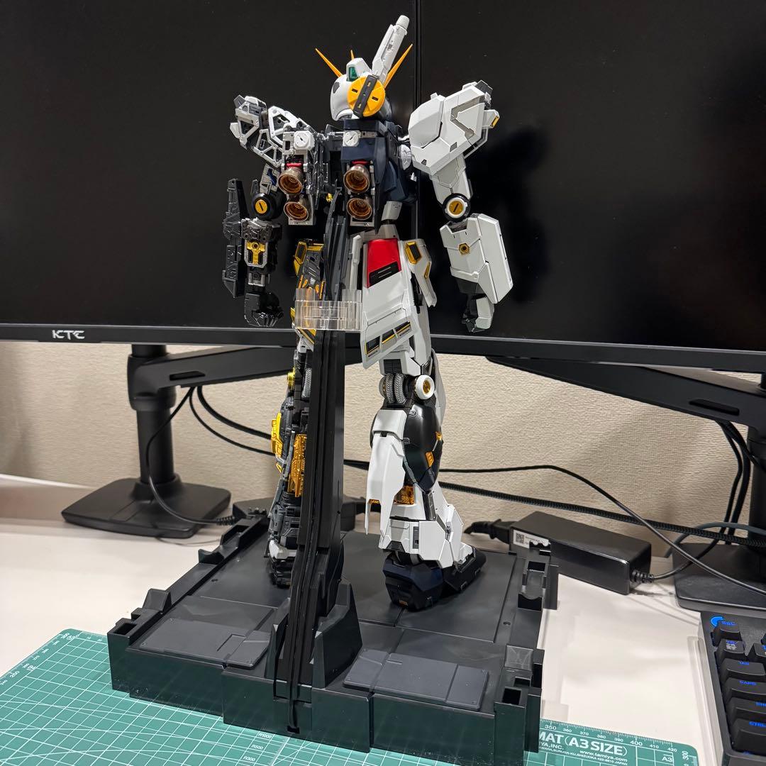 【素組み】PG UNLEASHED 1/60 νガンダム LEDユニット