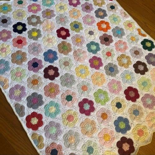 【新品未使用】ハンドメイド作品 お花のモチーフ編み マルチカバー ブランケット