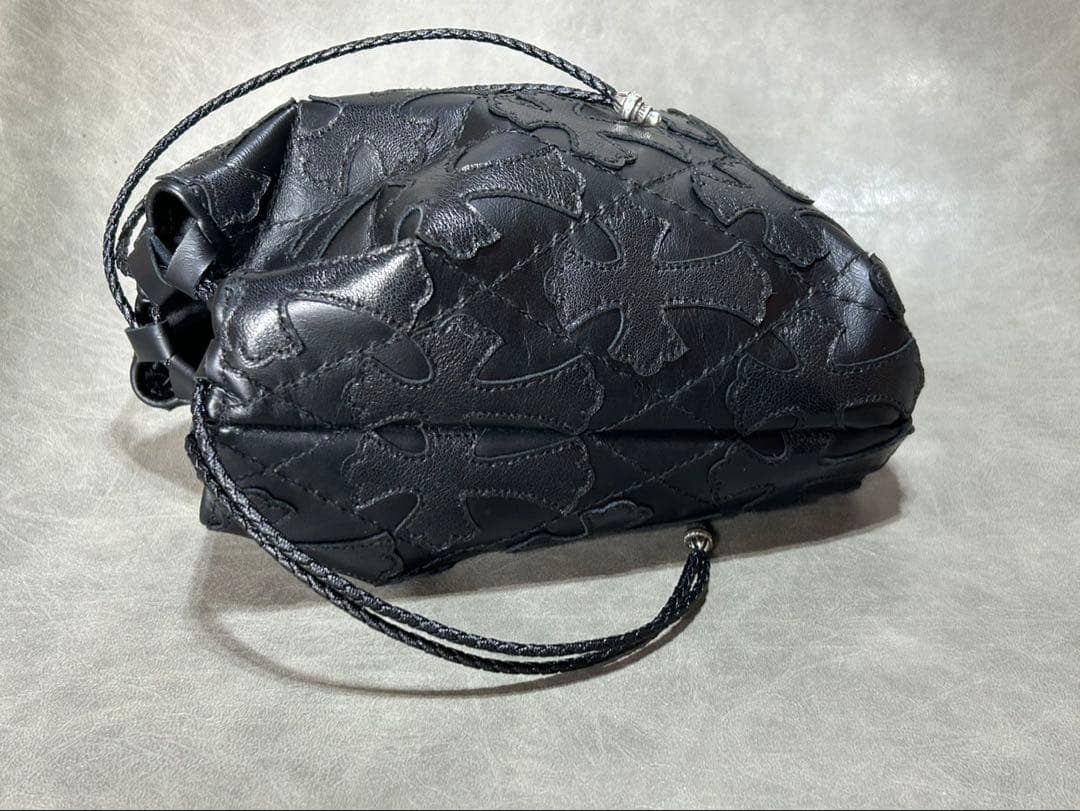 レザー巾着　総柄クロス