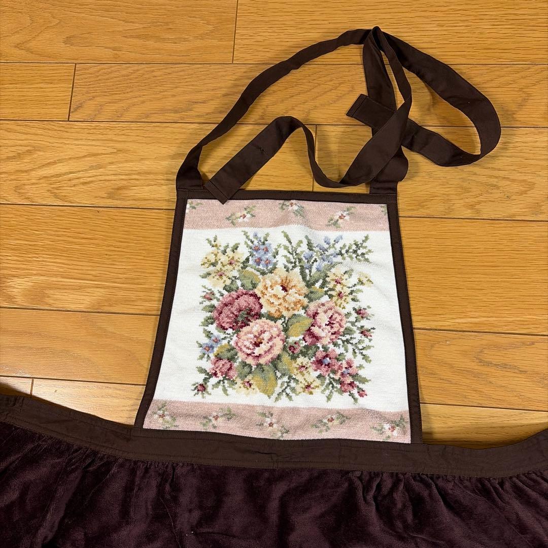ホットマン　花柄刺繍ダークブラウンエプロン