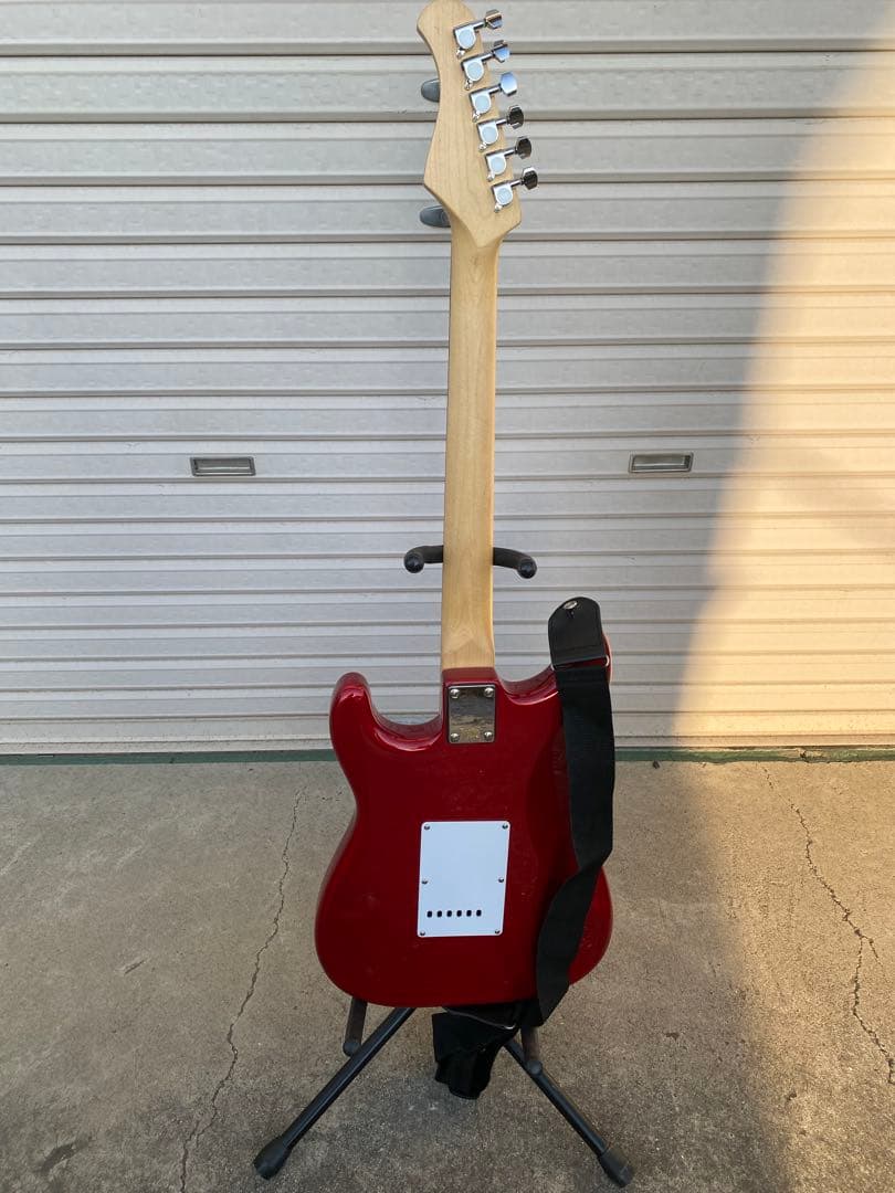 Bacchus 　universe series ストラトキャスター　レッド
