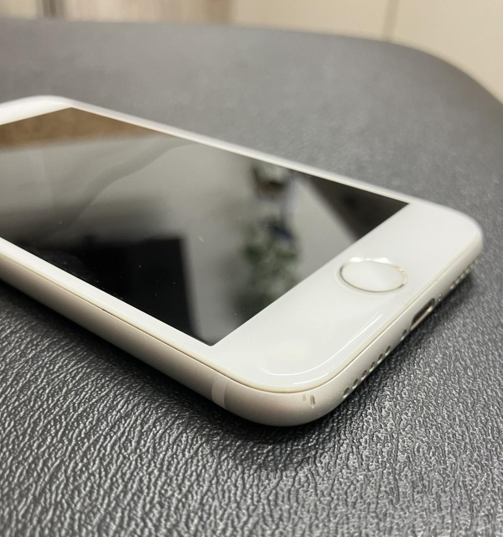 iPhone8 simフリー バッテリー100％ シルバー 64GB