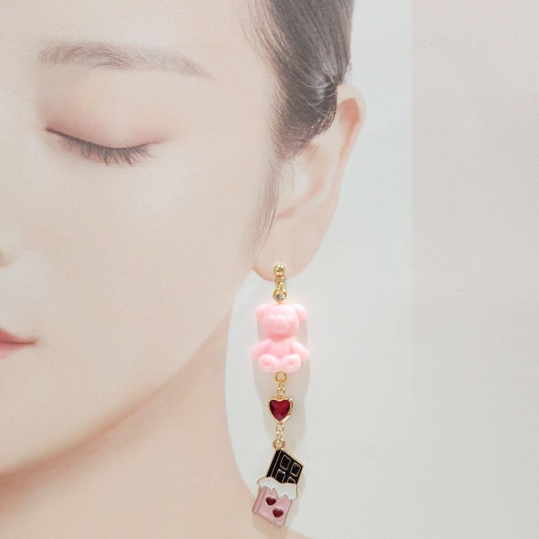 １点限定★バレンタイン♡とろみピンクのベアとクリスタルハート＆板チョコ ピアス