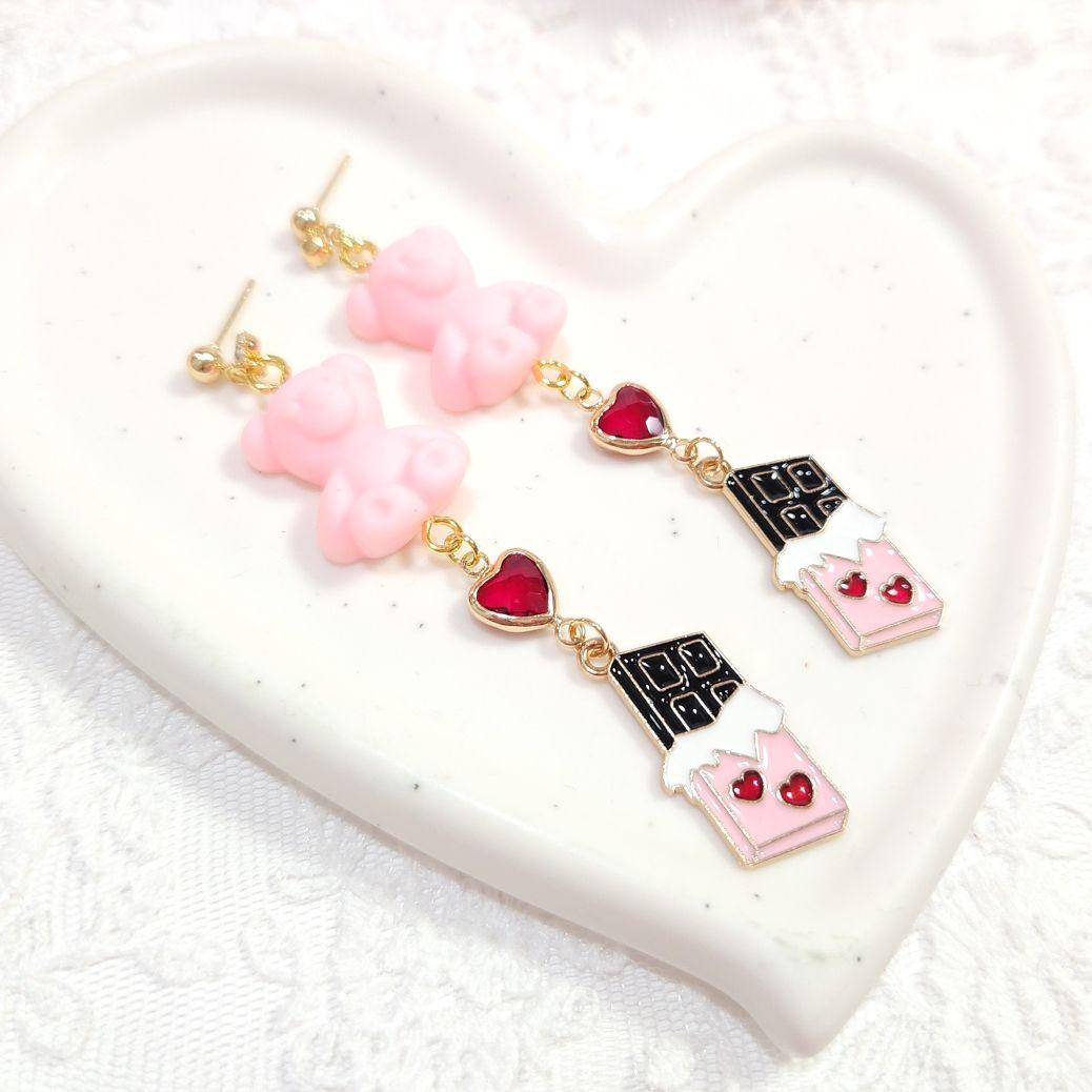 １点限定★バレンタイン♡とろみピンクのベアとクリスタルハート＆板チョコ ピアス