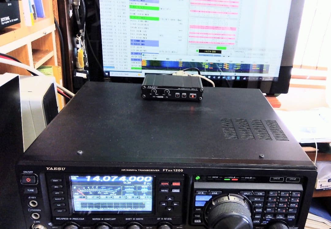 FTDX1200 (100W)及びSCUー17インターフェースユニット 中古