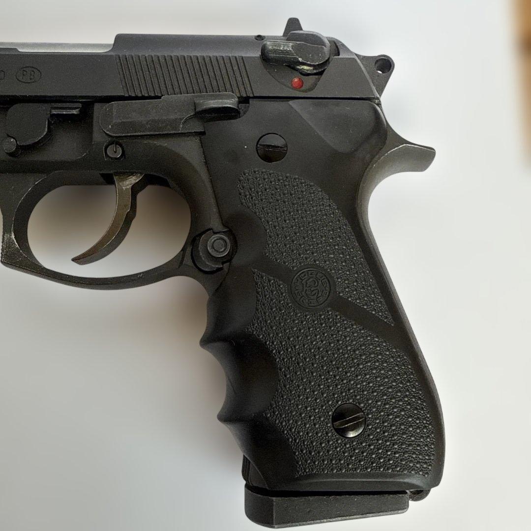 ヘビーウエイト KSC? ベレッタM92F ガスガン ケース付き　金属製スライド