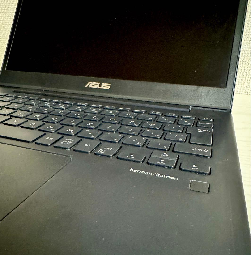 Windowsノート本体 ASUS ZenBookUX331 i5-8250U/8GB/SSD512GB