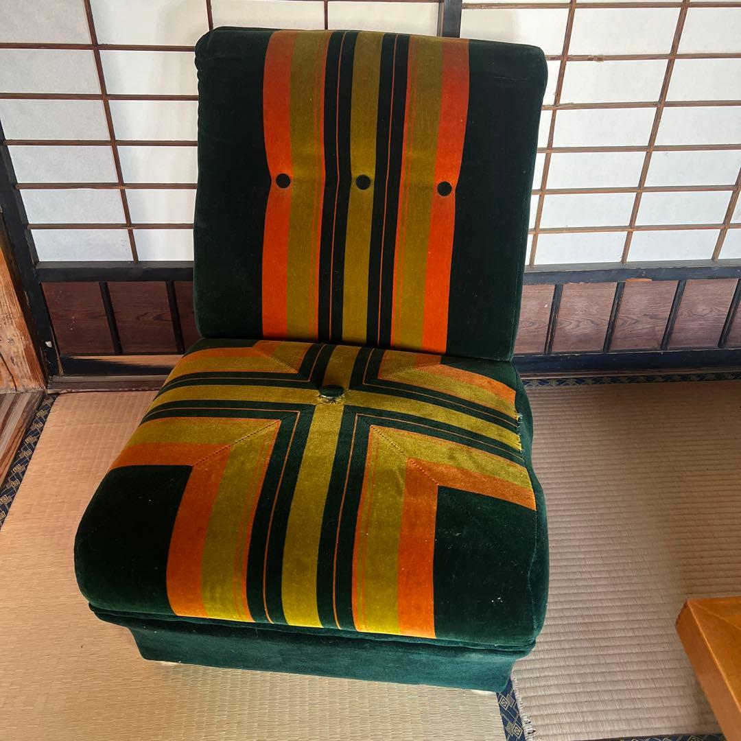 レトロなモケット1人掛けソファ②
