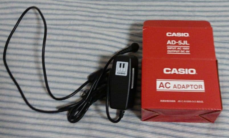 CASIO 電子ピアノ カバー一部破損付き　HT-3000　取説付き