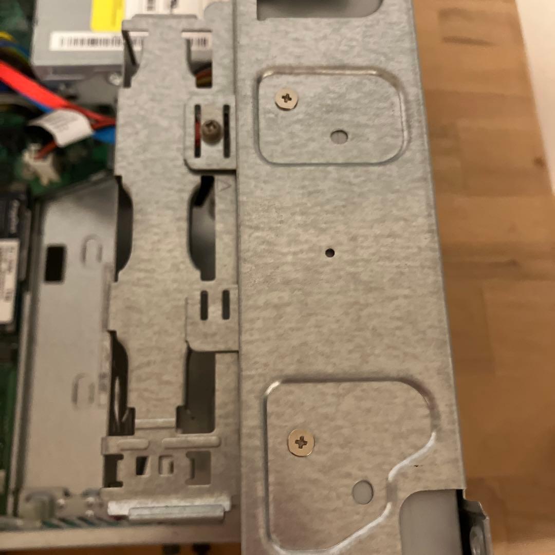 【ジャンク品・部品取り推奨】FUJITSU ESPRIMO D588/TX