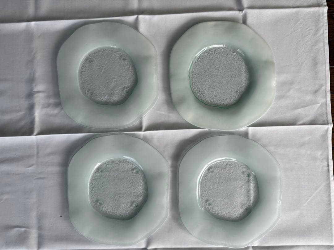 スペイン製グラススタジオ　円皿(ホワイト)