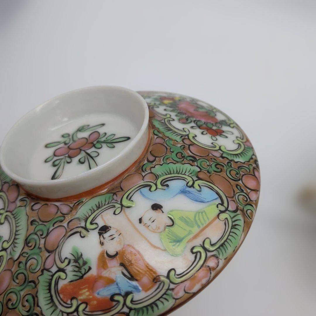 中国古美術 清時代 広彩 人物文 開光人物 草花文 五彩 人物故事時代物 絵皿