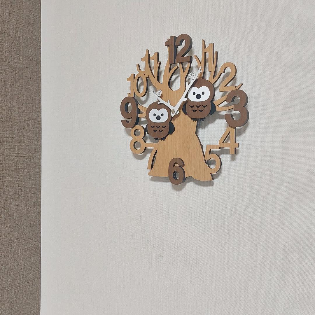 名入れ・文字入れ　幸福を呼ぶ「不苦労」　木とフクロウ　デザイン壁掛け静音時計