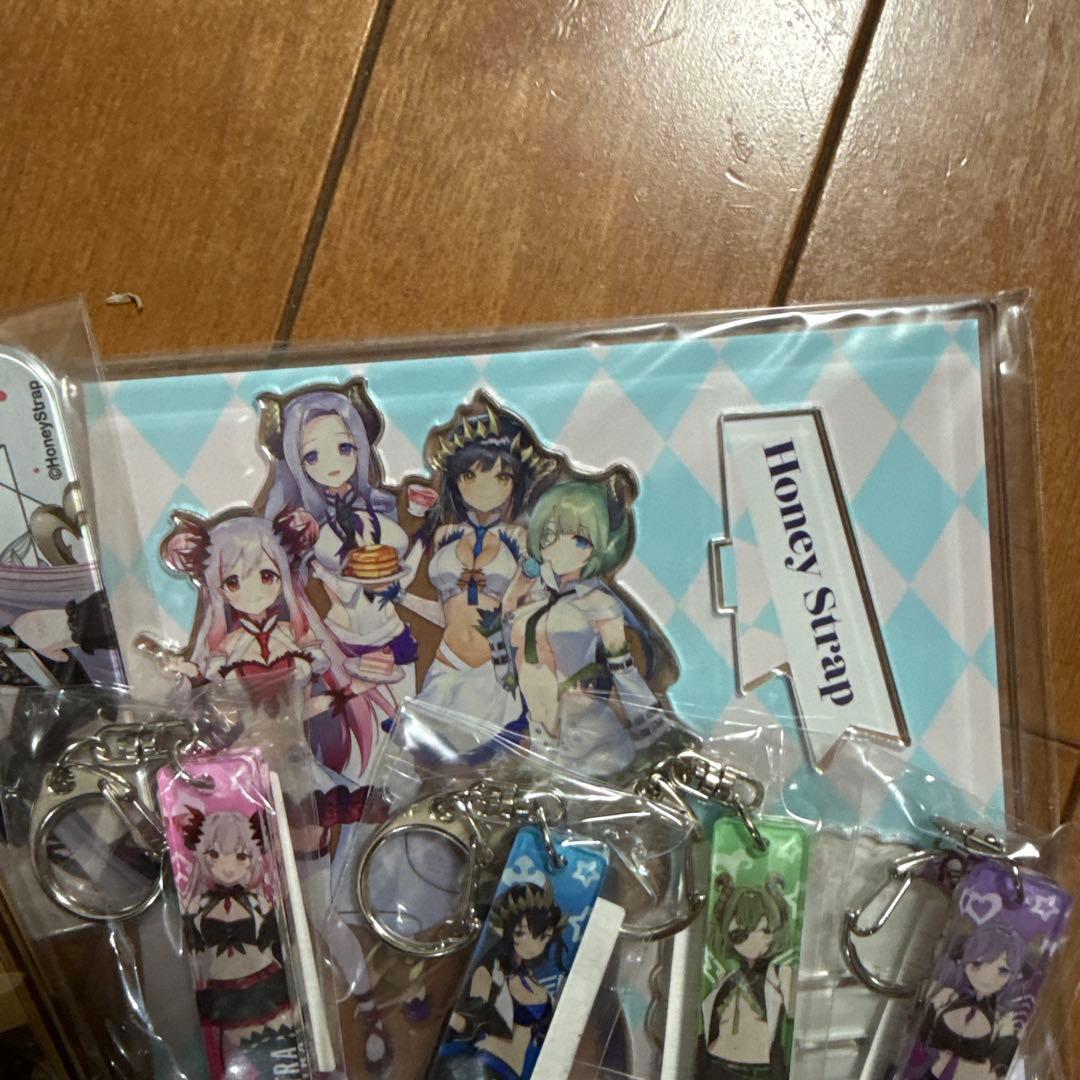 Honey Strap 4人組グッズ集