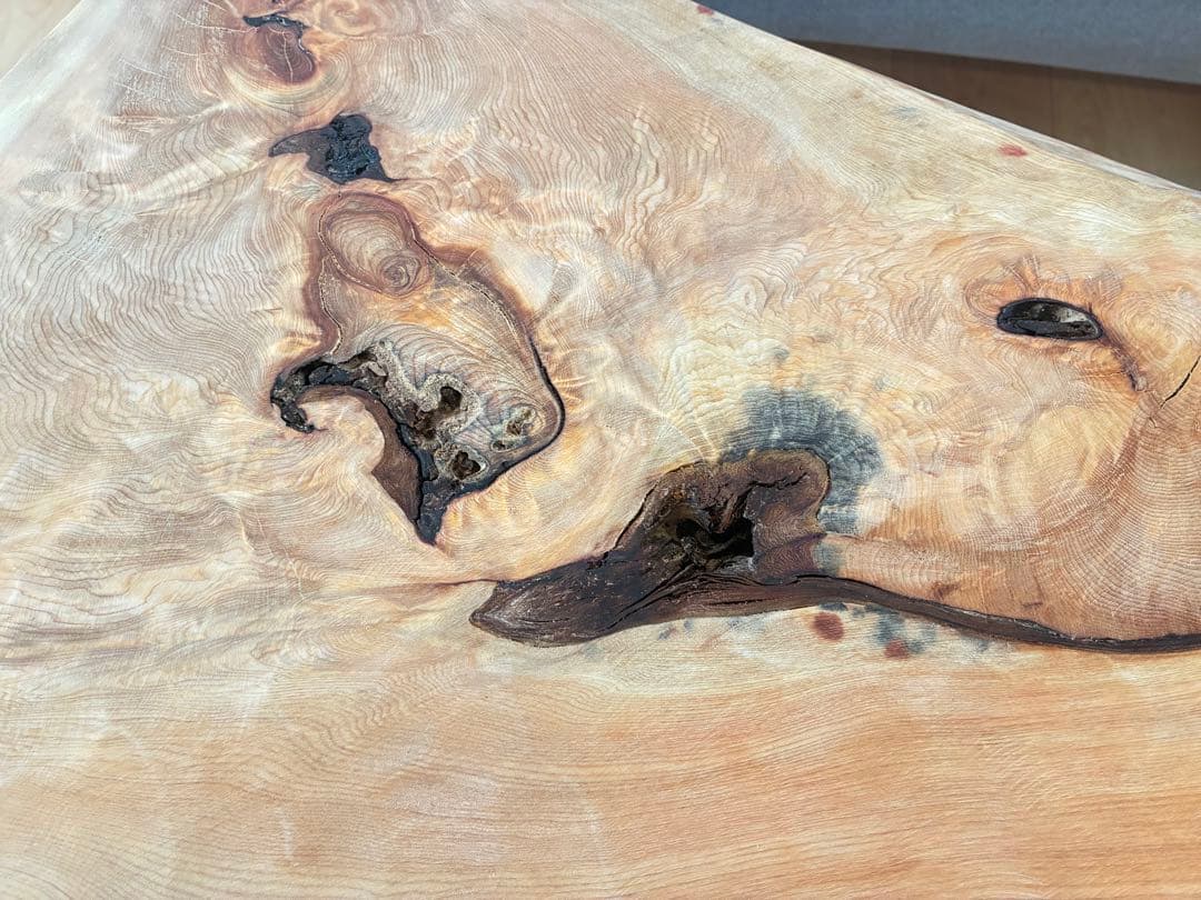 【銘木】木曽檜葉（キソヒバ）一枚板センターテーブル節と裂目の美　極厚天板50mm