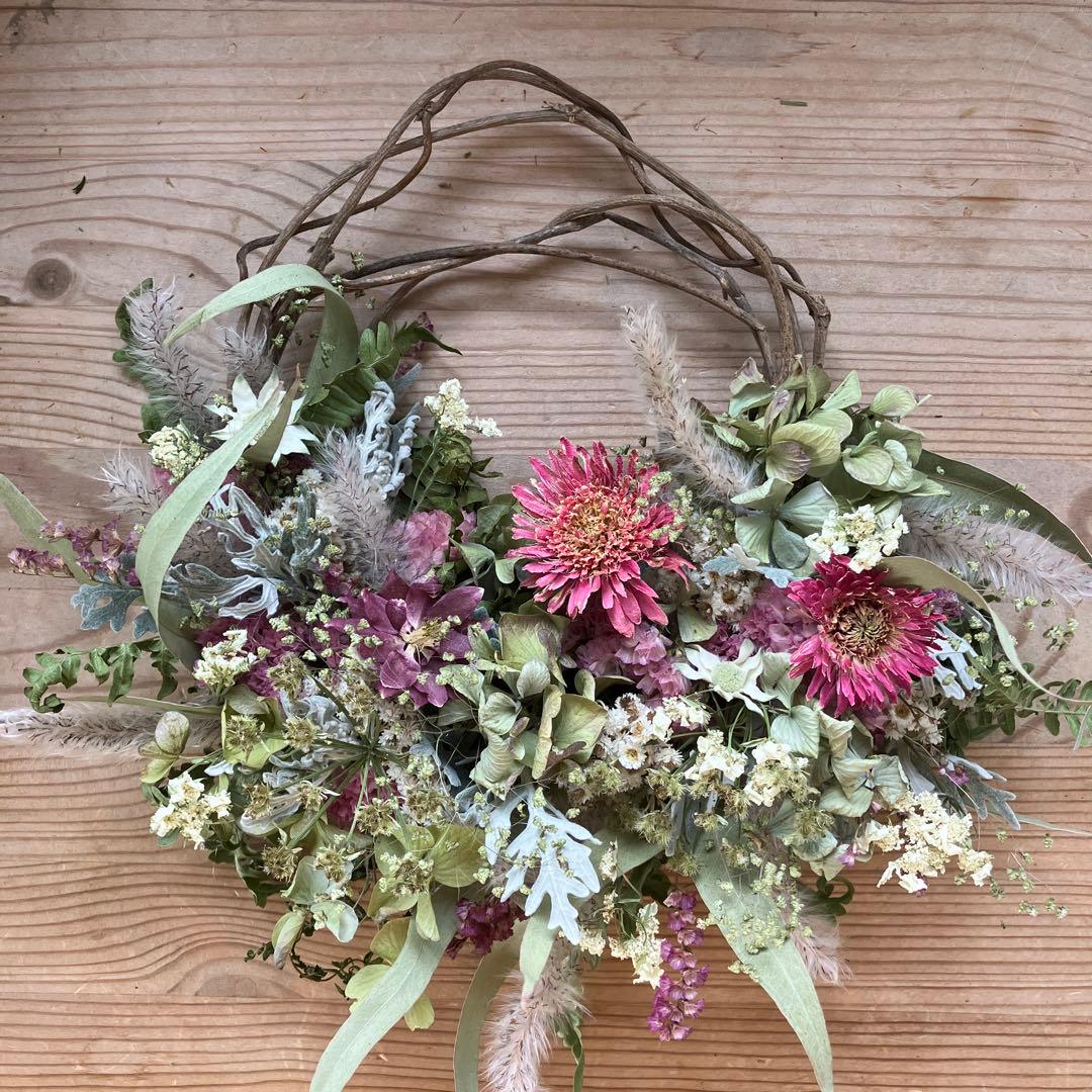 ガーベラと紫陽花のグリーン×ピンクハーフリース　ドライフラワー　ユーカリ