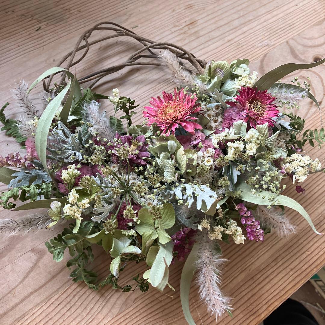 ガーベラと紫陽花のグリーン×ピンクハーフリース　ドライフラワー　ユーカリ