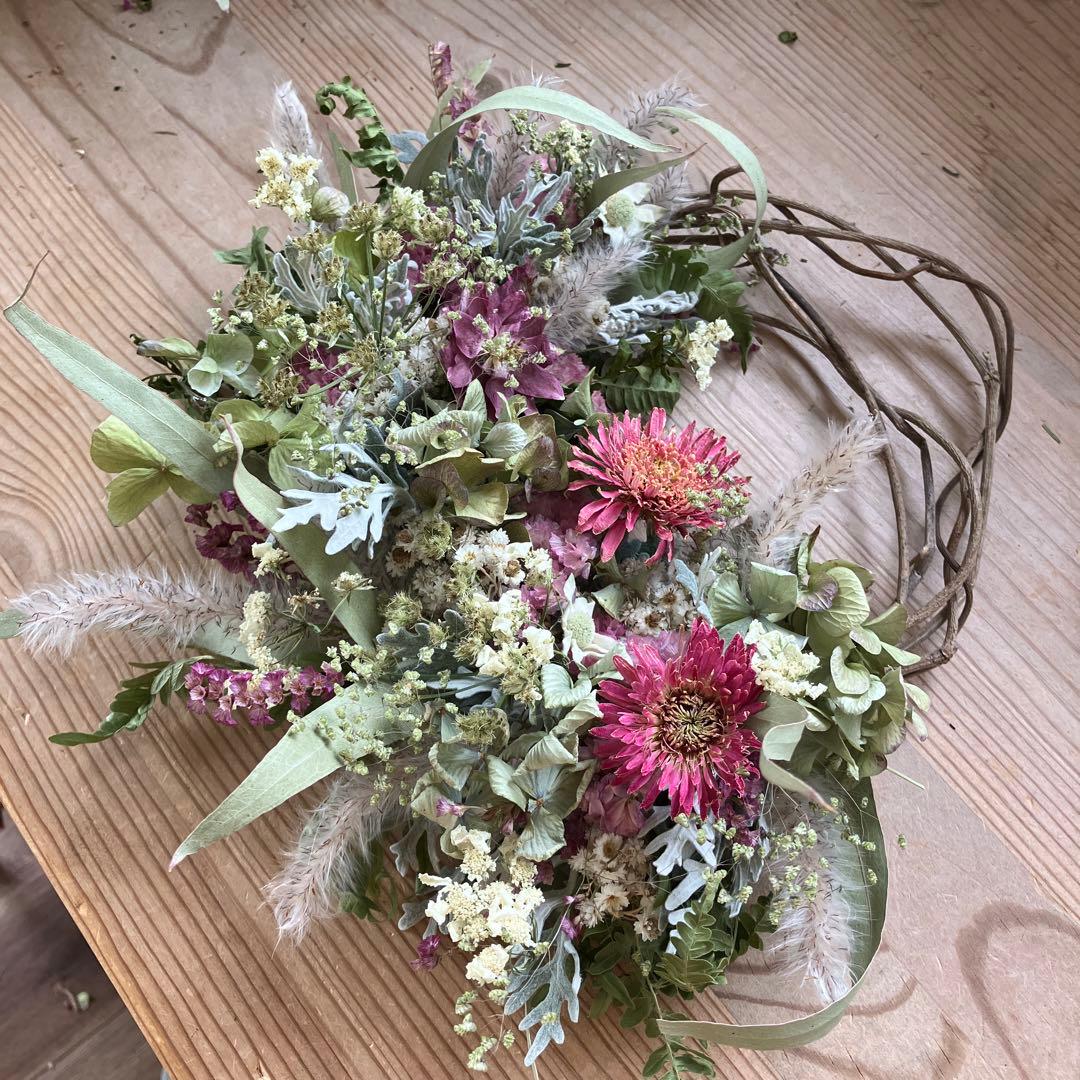 ガーベラと紫陽花のグリーン×ピンクハーフリース　ドライフラワー　ユーカリ