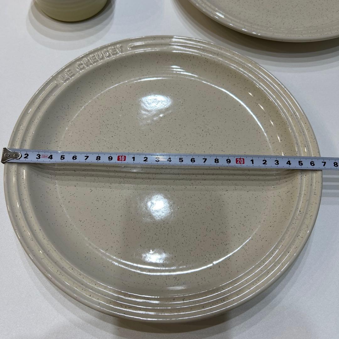 ルクルーゼ食器セット