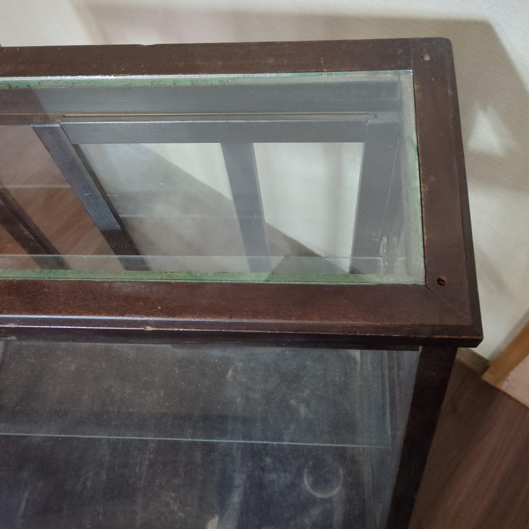 アンティークガラスケース 棚　コレクションケース　陳列棚　古民家　カフェ　飾り棚