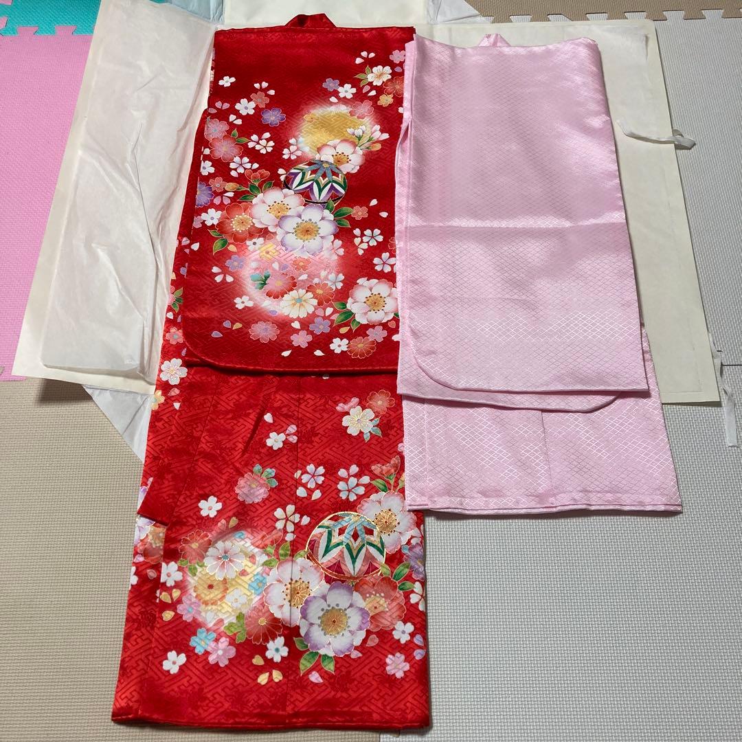 マリーです！　七五三用 赤色花柄と鞠柄の着物　長襦袢セット