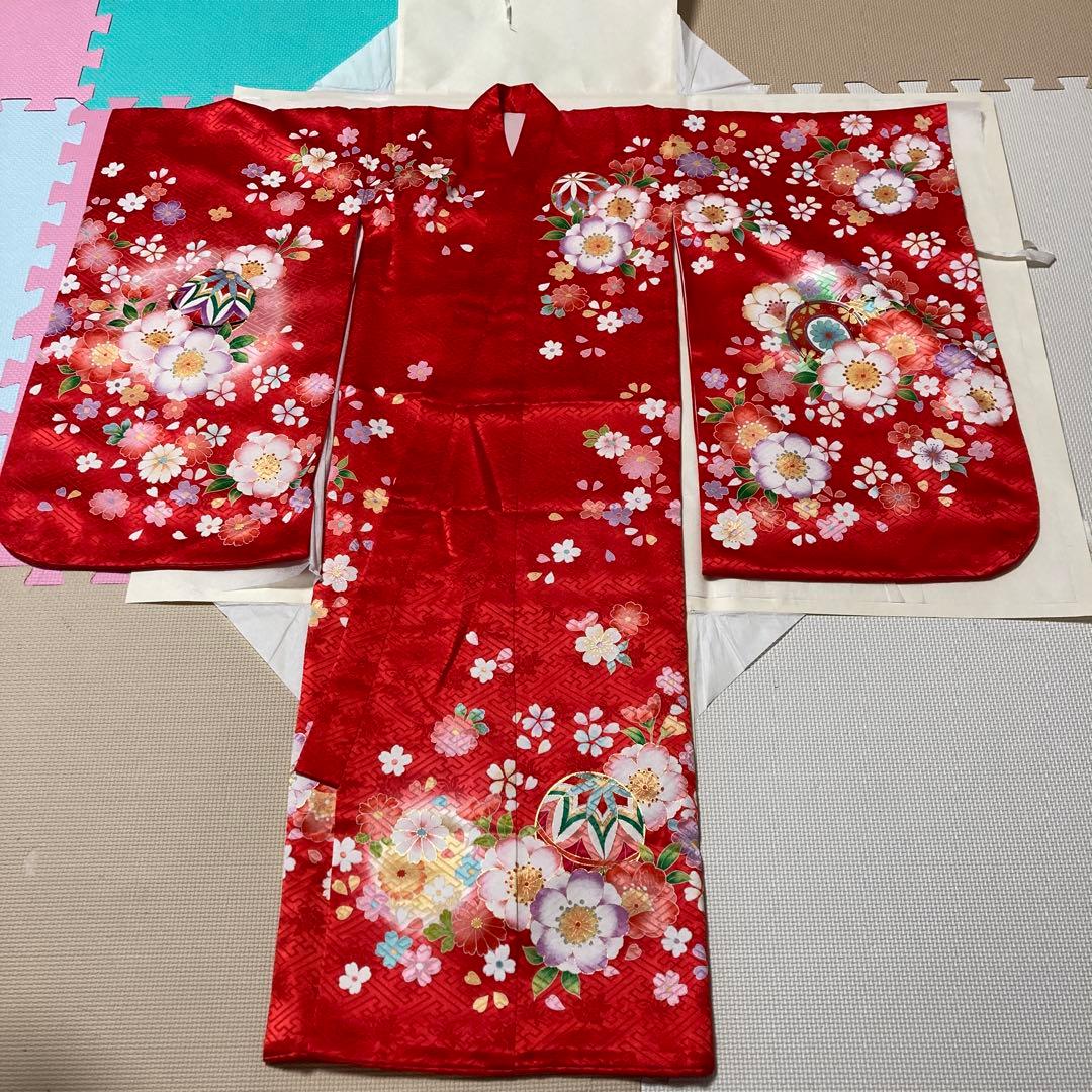 マリーです！　七五三用 赤色花柄と鞠柄の着物　長襦袢セット