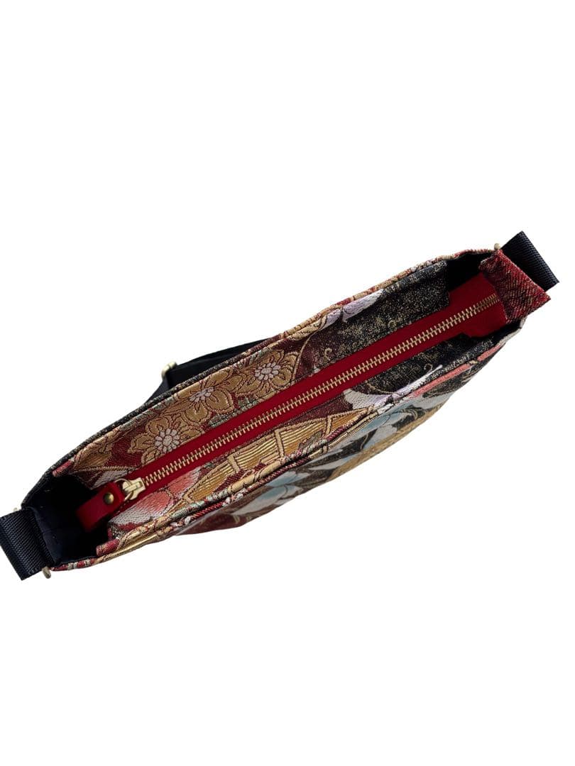 帯リメイクバッグ　赤と金に舞う扇と蝶のショルダーバッグ　正絹・一点物・和モダン